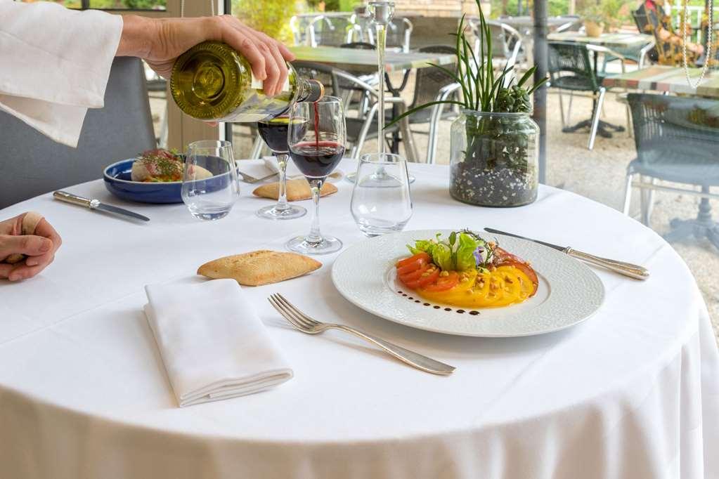 Brit Hotel Le Cygne Saint Hilaire du Harcouet Restoran foto