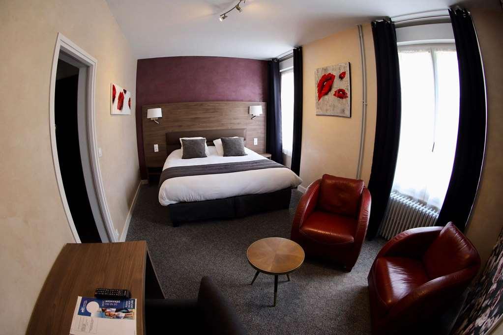 Brit Hotel Le Cygne Saint Hilaire du Harcouet Ruang foto