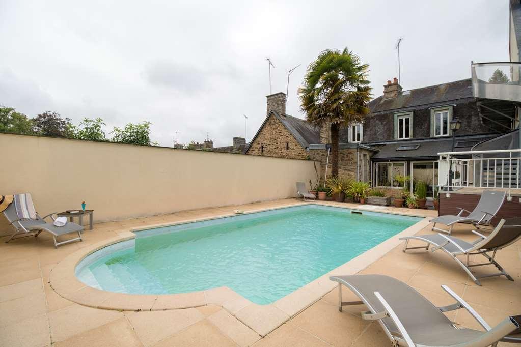 Brit Hotel Le Cygne Saint Hilaire du Harcouet Fasilitas foto